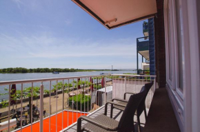 Гостиница Hotel Rheinpromenade8  Эммерих-На-Рейне